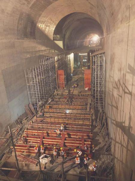 Inside the tunnel.